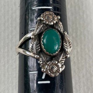 Vintage green turquoise Prairie Fire sterling silver ring with leaves
